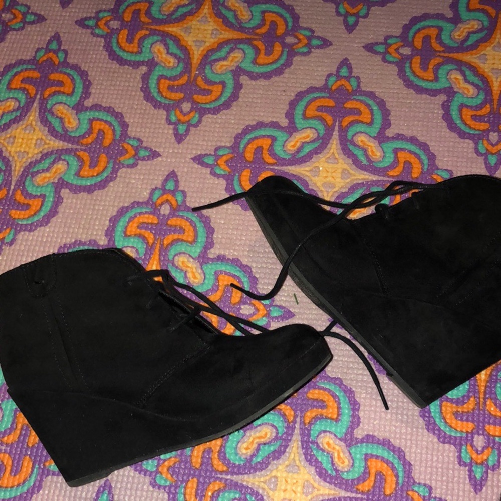 💁🏻‍♀️EUC Merona Wedge Booties